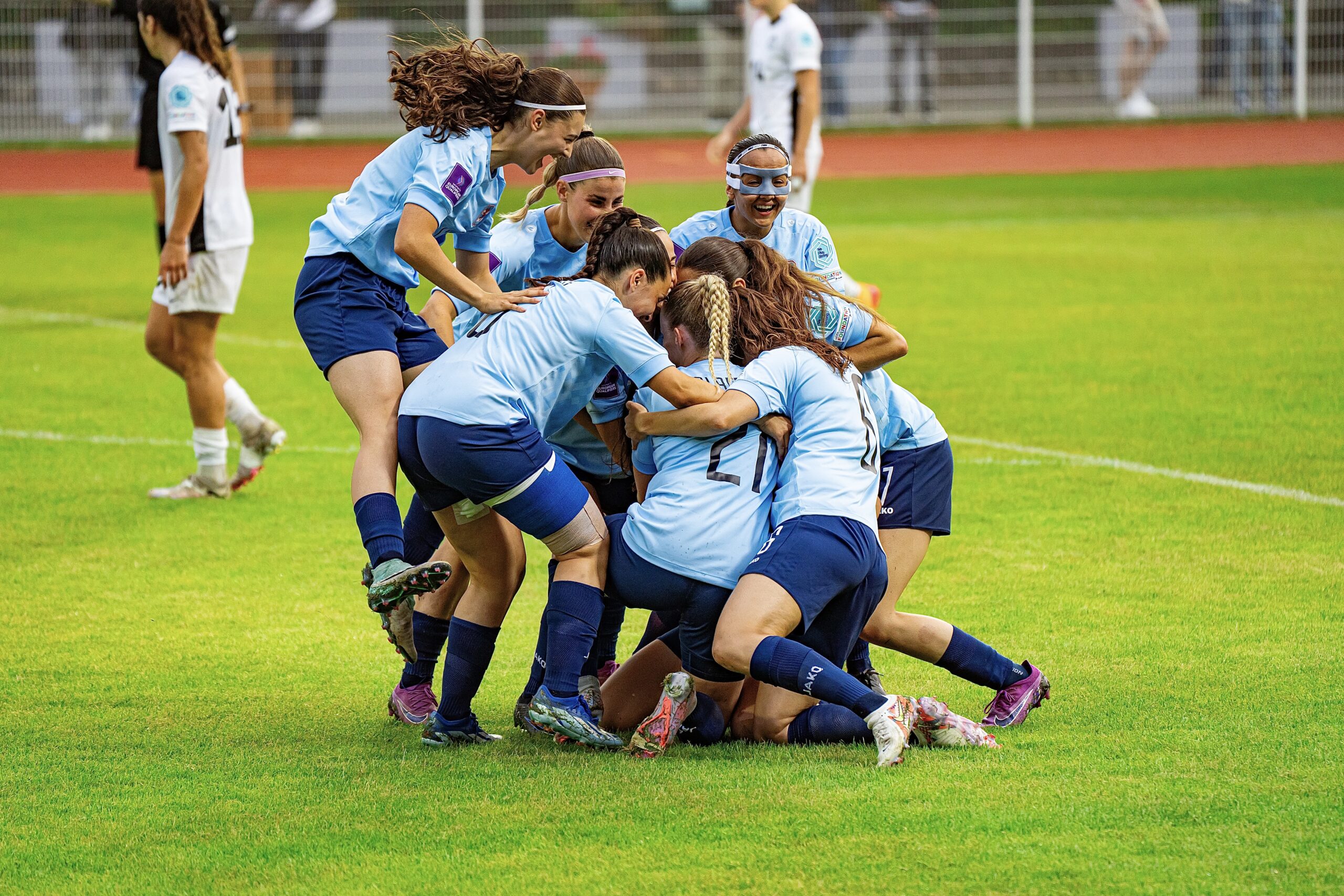 Les Rout léiwinnen de Dan Santos accueillent le Kazakhstan pour leur entrée en compétition en Nations league